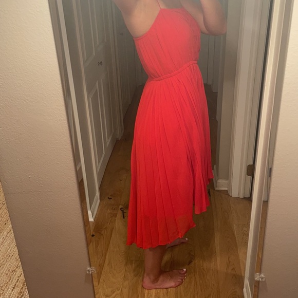 Alice and Olivia red chiffon pleated dress! - Picture 4 of 7